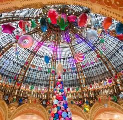 Shopping de Noël dans les Grands Magasins